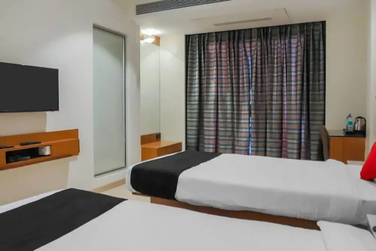 Hotel Ranjeet by OYO Rooms