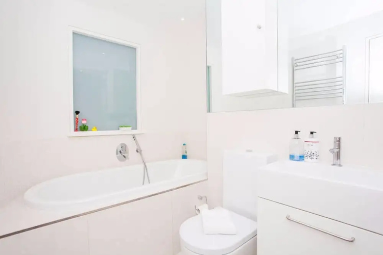 2 Bedroom Flat in Marylebone With Views