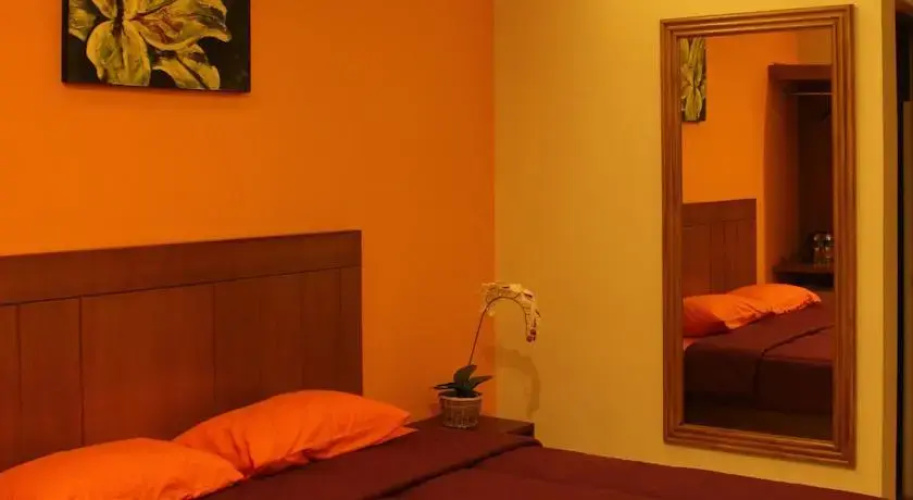 Nirvana Guest House at Wahid Hasyim