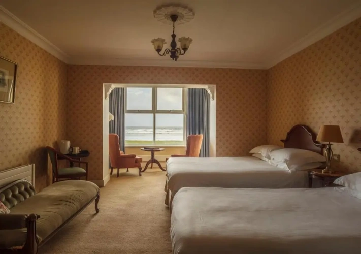 Superior Twin room with sea view