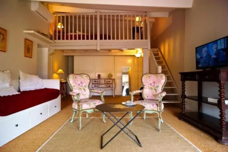 2 Bedrooms Suite