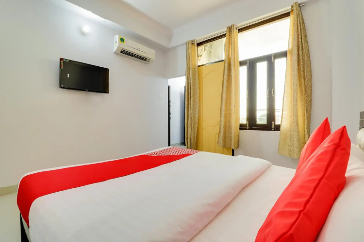 Vgs by OYO Rooms