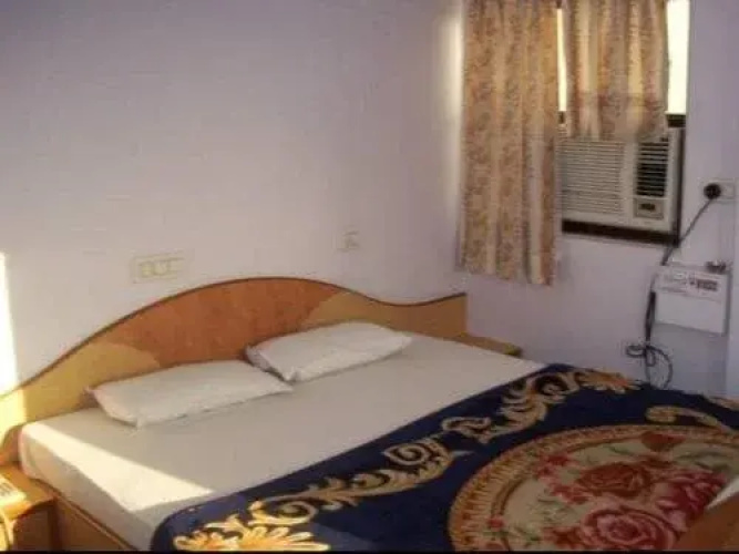 Shree Aditya Hotel