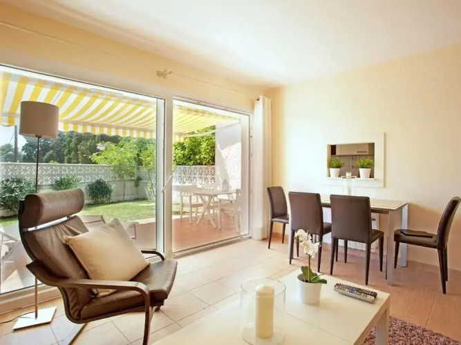 Belvilla by OYO Villa Costabellas