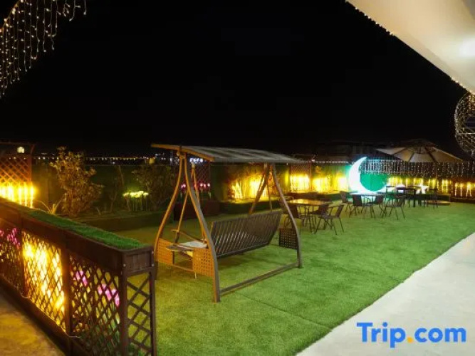 Ruili Manxing Boutique Hotel