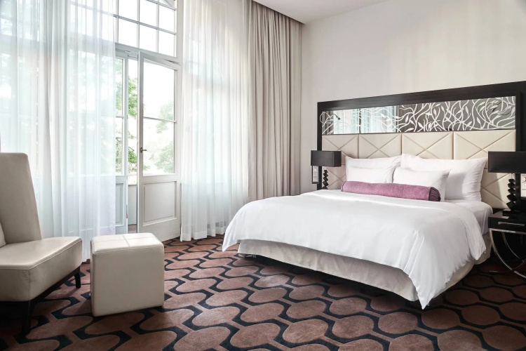 Roomers Berlin Steinplatz, Autograph Collection