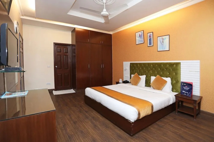 OYO 9300 Hotel Sufyan