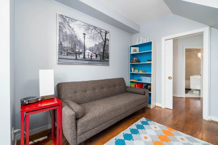 3 Bedroom 2 Bath Large Patio and CN View