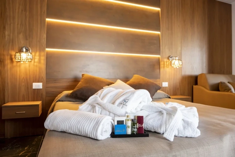 Double Junior Suite with balcony and with harbour view