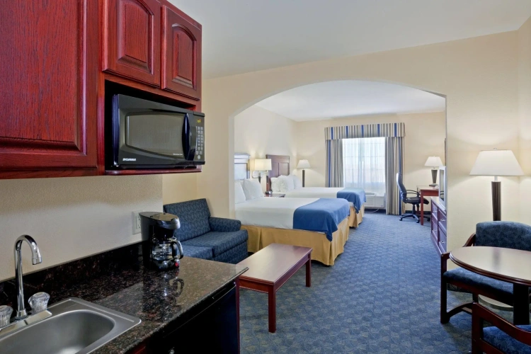 Quadruple Suite