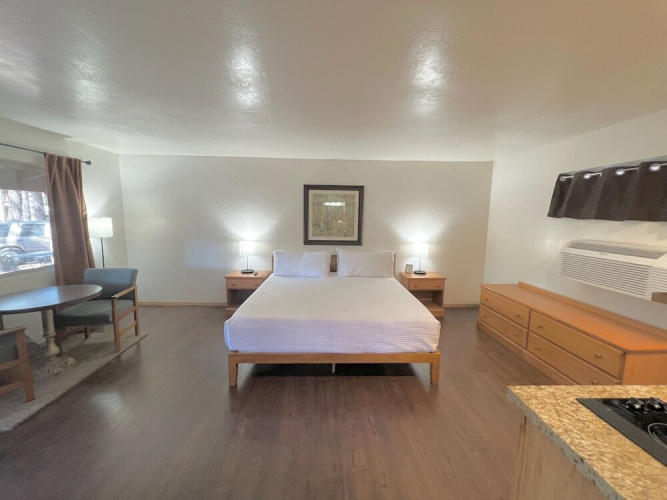 Antlers Inn