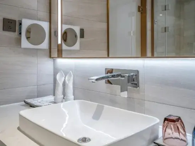 Lavande Hotel (Zhuozhou Baoding Dier Zhongxinyiyuan)