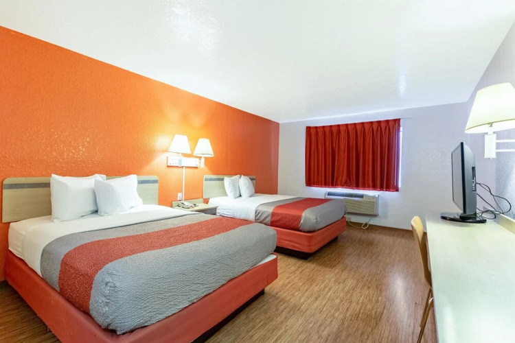 Motel 6 Houston North - Spring