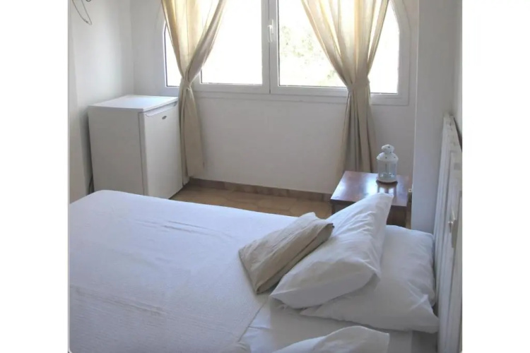 Livadia Seaside Studios 8