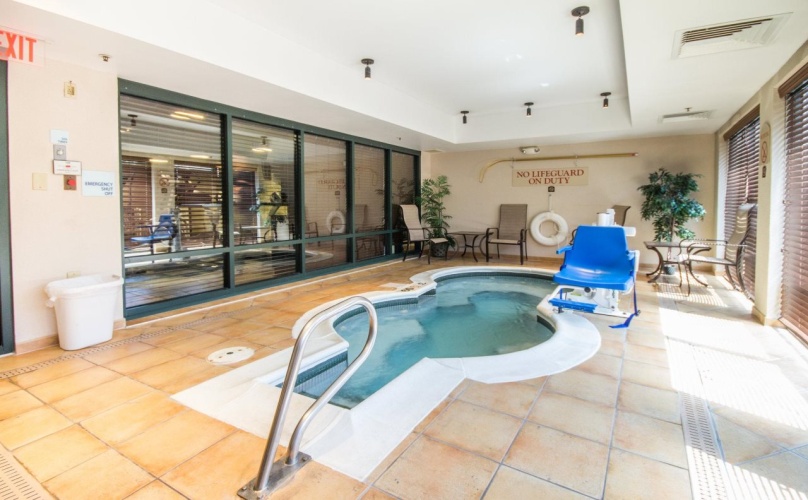 Holiday Inn Express & Suites Auburn photo 16