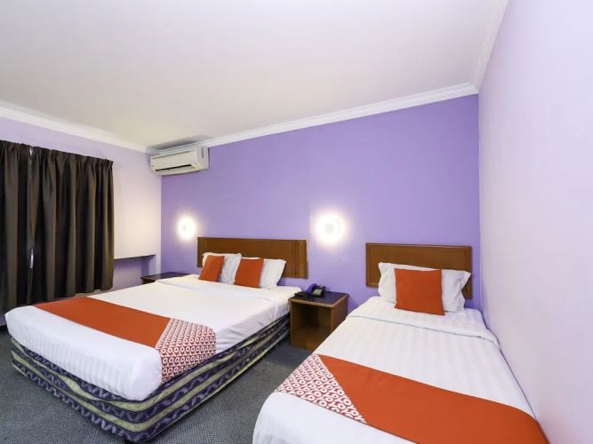 OYO 472 Comfort Hotel 1