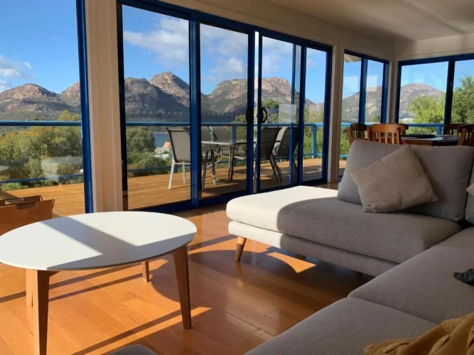 3 Bedrooms Cottage