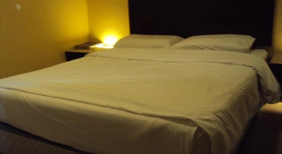 Golden Bay Hotel