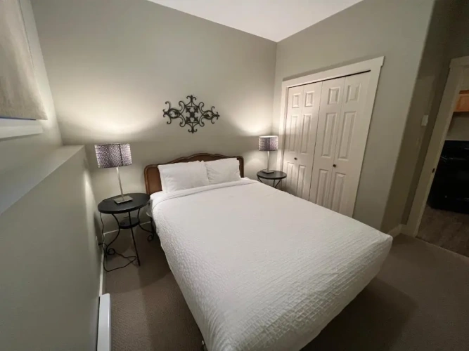 2 Bedrooms Apartment