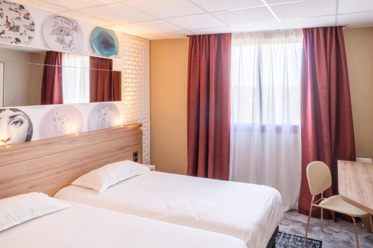 Standard Twin room
