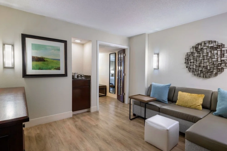 1 Bedroom Suite