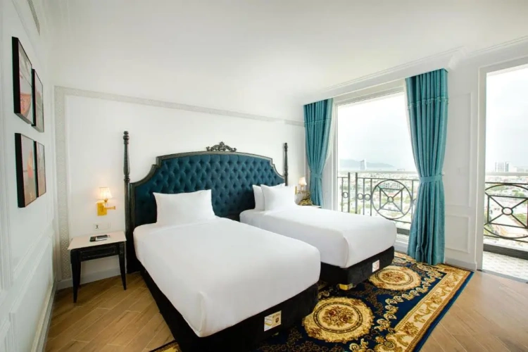 Superior Twin room with balcony and with city view