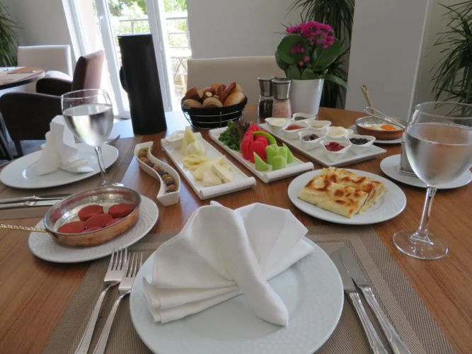 Gunes Hotel