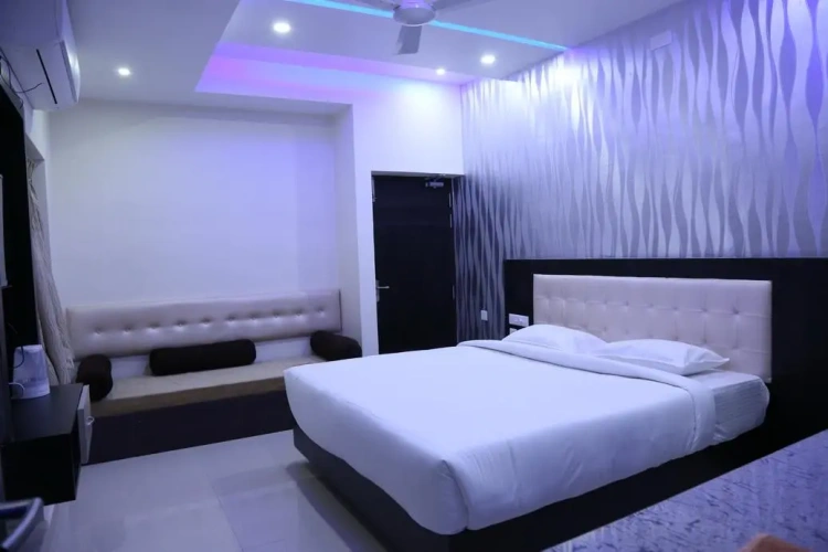 Deluxe Family room with view