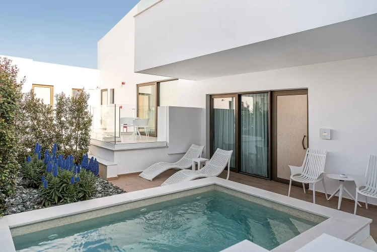 Double room with Private Pool and garden view