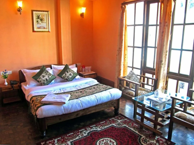 Hotel Alpine Crest