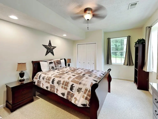 Hillside Hideaway by Taylor Made Deep Creek