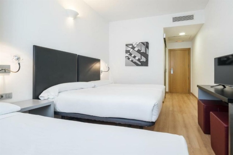 Hotel ILUNION Aqua 3 photo 6