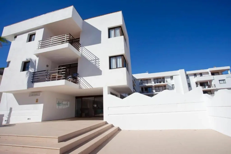 Twin Apartment