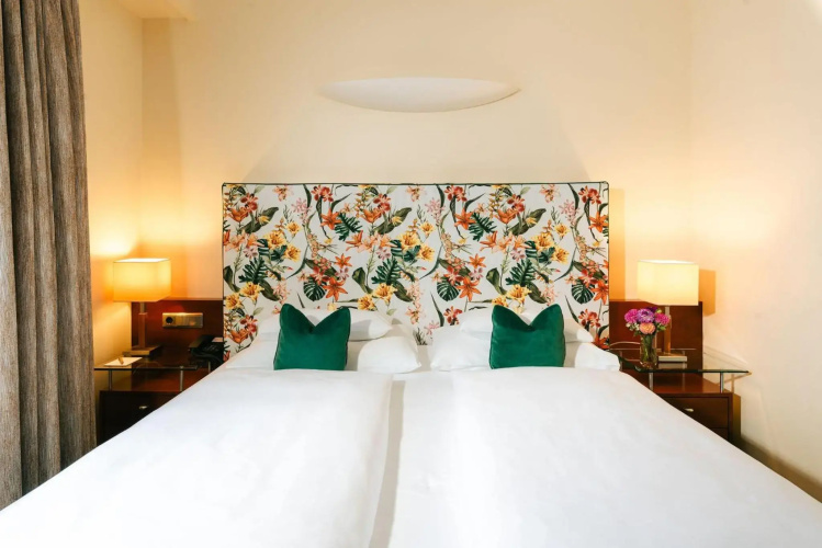 Sir Savigny Hotel, part of Sircle Collection