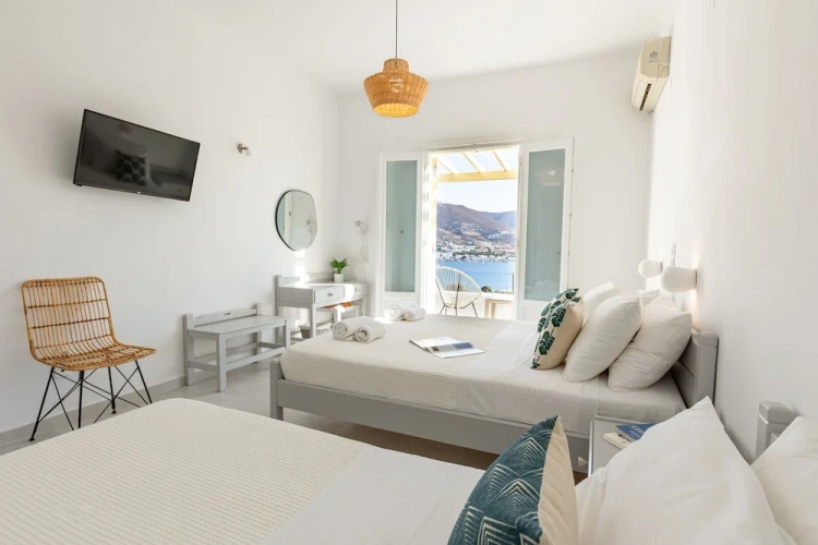 Standard Triple room with balcony and with sea view