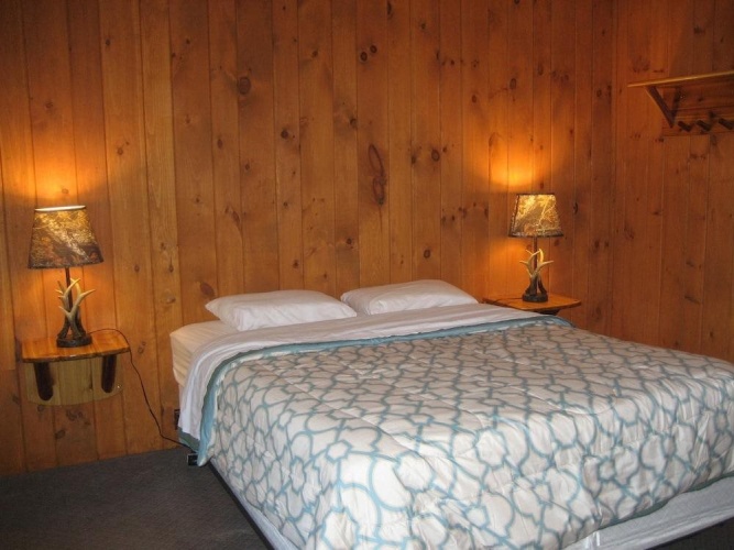 Waters Edge Lodge