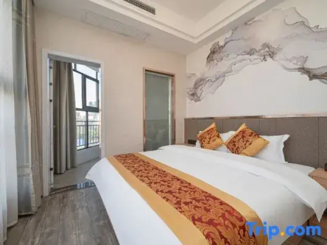 Dessy  Busiess Hotel