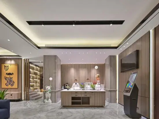 Happy Aile Hotel (Hezhou Lingfeng Square)