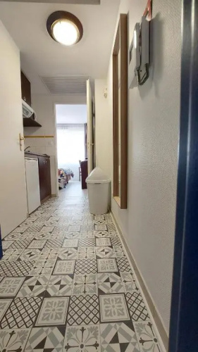 Studio meublé avec parking idéalement placé