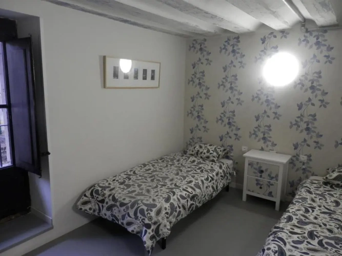 Standard Triple room with city view