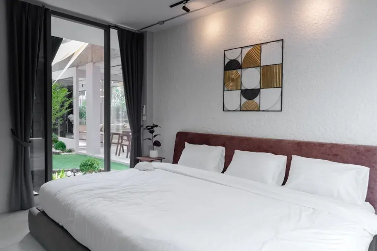 Taradol Premium Pool Villa