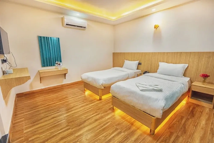 Deluxe Twin room with balcony