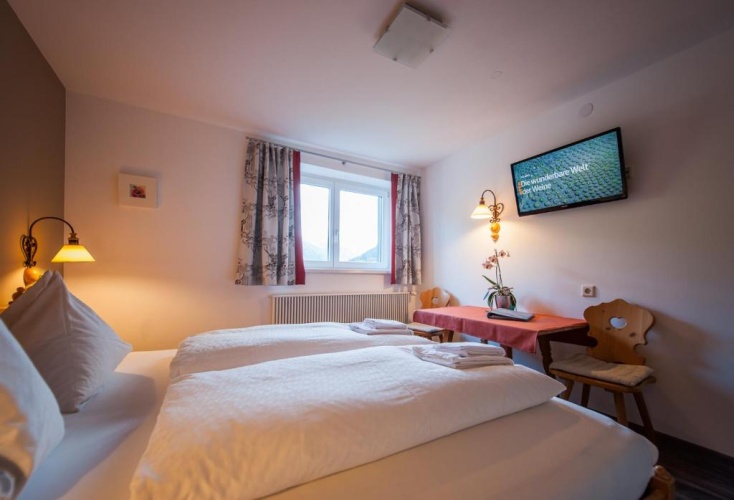 Standard Double room with mountain view