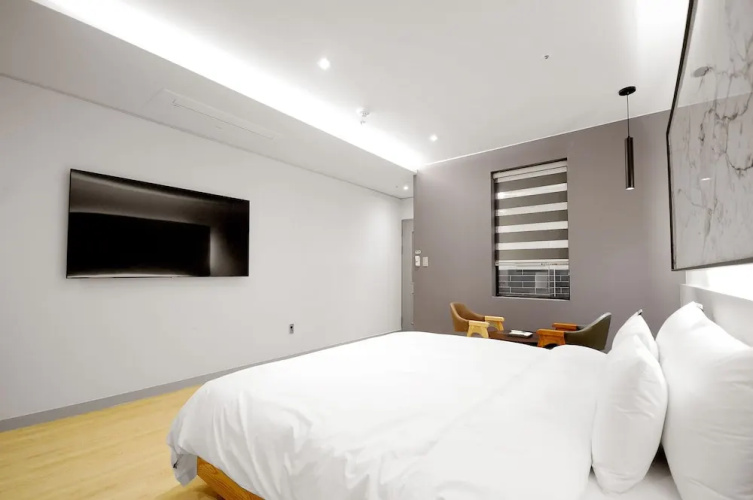 Hound Hotel Gijang