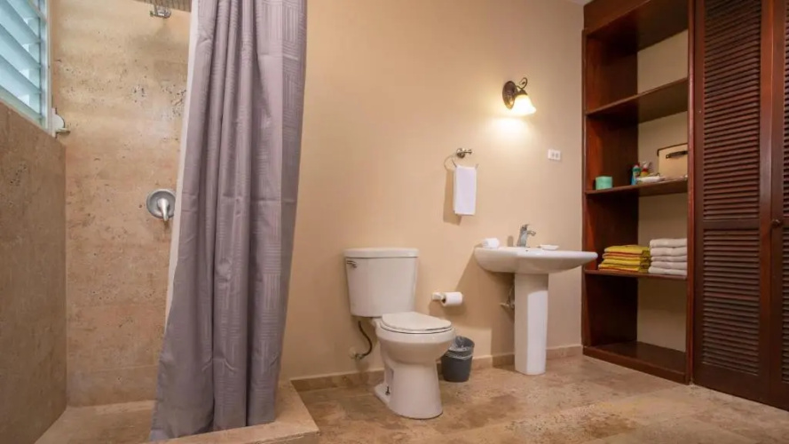2 bdr with private pool- Suite #4 at 413