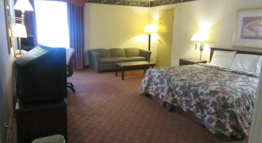 Governor's Inn & Suites