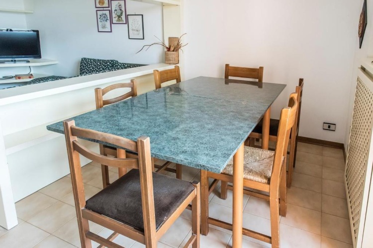 3 Bedrooms Apartment