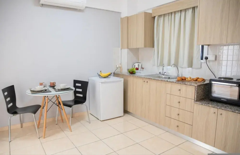 Valentina Coastal Suites in Central Paphos 3
