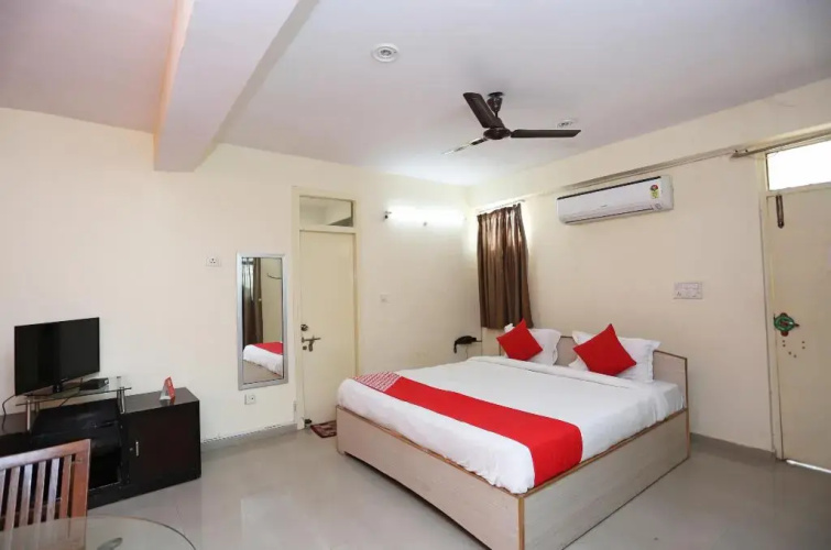 Pamper Homes by OYO Rooms