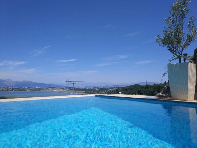 Geomar House 2 Sky And View